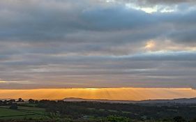 Bespoke Luxury Huts With Hot Tubs. Located In The Black Mountains.